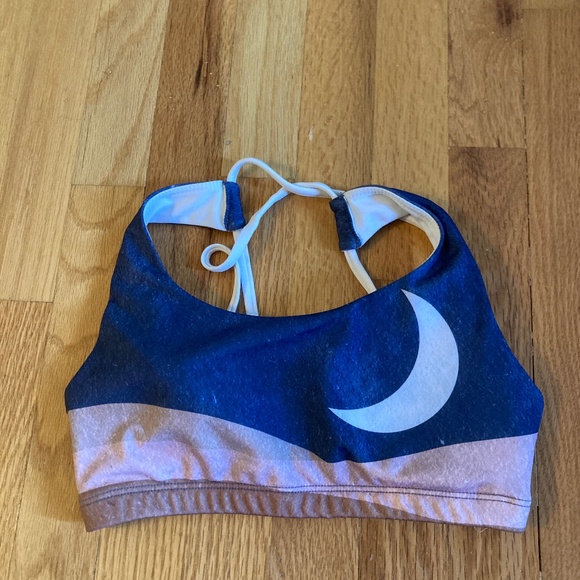 W's Sports bra - Picture 1 of 6